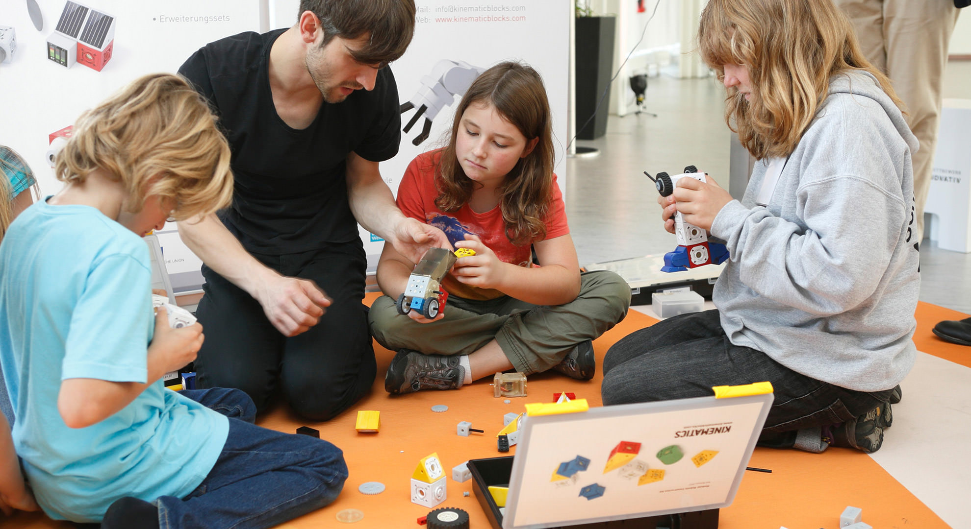 ブロックのおもちゃに最先端の "生きた心臓" を与えるプロジェクト「TinkerBots」