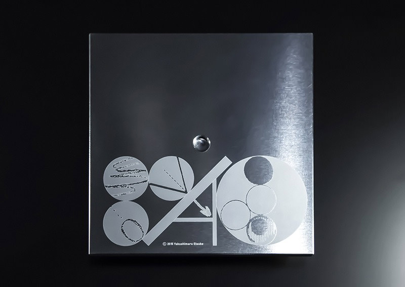 相対性理論×ジェフ・ミルズ×燕三条。金属製オブジェに収められたCD「スペクトル」
